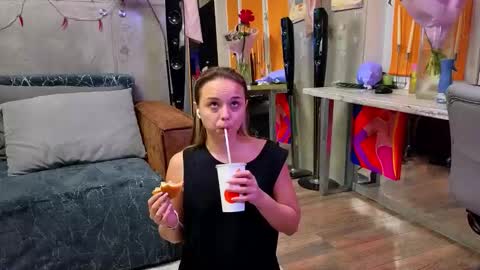 . online show from November 17, 2:45 pm