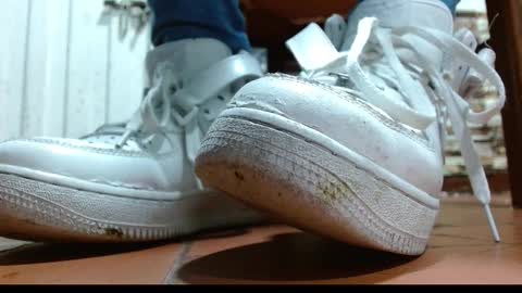 Snapshot of misssam28 chatting on October 3, 2:52 am TELL ME MISS online show from October 3, 2:52 am