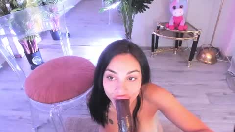 Snapshot of misssiennaa chatting on July 11, 5:43 am Sienna online show from July 11, 5:43 am