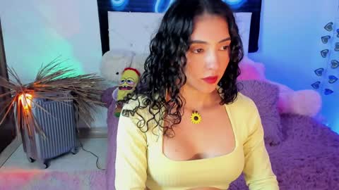 Snapshot of misstexass_ chatting on December 10, 1:32 am  Natalie Texass indepedent model online show from December 10, 1:32 am