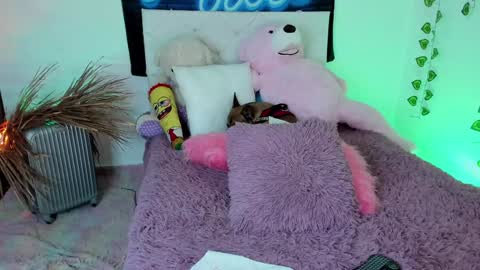 Snapshot of misstexass_ chatting on December 22, 4:50 am  Natalie Texass indepedent model online show from December 22, 4:50 am