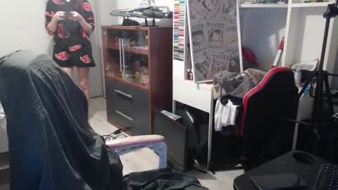 missthon online show from February 19, 8:32 am