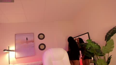 Snapshot of missvaleriaa chatting on May 6, 12:43 pm Valeria Davila online show from May 6, 12:43 pm