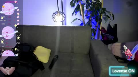 missvalery1 online show from December 11, 11:21 pm