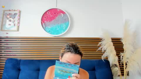 missvalery1 online show from January 13, 8:26 pm