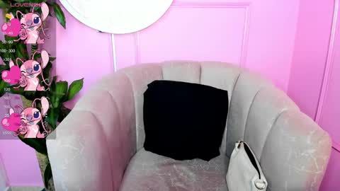 missvalery1 online show from February 17, 10:25 pm