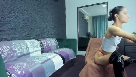 Luisa online show from May 28, 7:33 pm