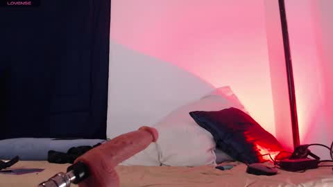 IG MISSVENUSS1 online show from February 17, 1:10 pm