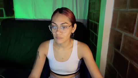 IG MISSVENUSS1 online show from December 17, 10:05 pm