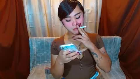 Snapshot of missviolet11 chatting on December 1, 1:27 pm SweetViolet online show from December 1, 1:27 pm