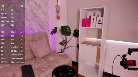 Snapshot of missweetpeach chatting on May 25, 8:59 pm Pau OFmissweetpeach online show from May 25, 8:59 pm