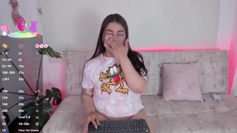 Snapshot of missweetpeach chatting on June 18, 2:23 am Pau OFmissweetpeach online show from June 18, 2:23 am