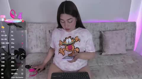 Pau OFmissweetpeach online show from June 24, 8:19 pm