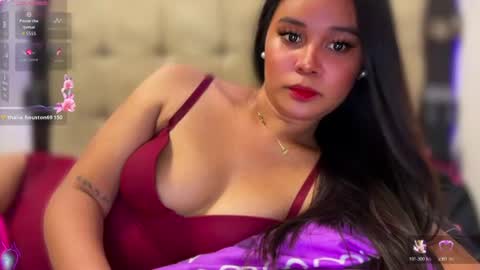 Miss. Thalia online show from June 20, 8:28 am