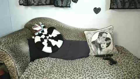 Snapshot of missy_dee chatting on June 29, 10:15 am Missy Dee online show from June 29, 10:15 am