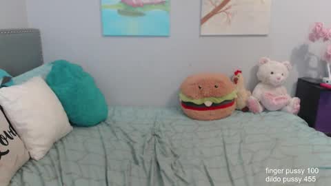 Snapshot of missyinpinkk chatting on February 20, 6:50 am Missy online show from February 20, 6:50 am