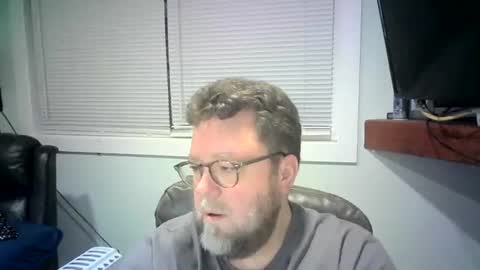 Snapshot of mister_happy567 chatting on February 4, 1:34 am Mr. Happy online show from February 4, 1:34 am