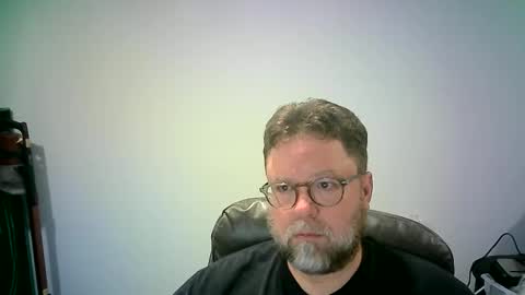 Snapshot of mister_happy567 chatting on September 21, 5:09 am Mr. Happy online show from September 21, 5:09 am