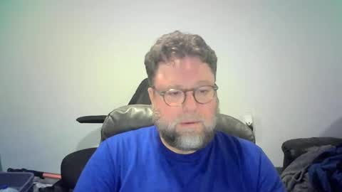 Snapshot of mister_happy567 chatting on October 5, 6:23 am Mr. Happy online show from October 5, 6:23 am