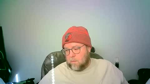 Snapshot of mister_happy567 chatting on November 2, 6:43 pm Mr. Happy online show from November 2, 6:43 pm