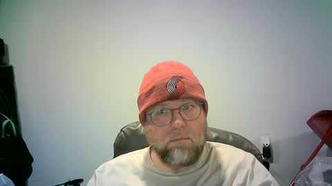 Snapshot of mister_happy567 chatting on November 3, 6:47 am Mr. Happy online show from November 3, 6:47 am