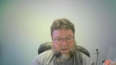 Snapshot of mister_happy567 chatting on December 23, 5:49 am Mr. Happy online show from December 23, 5:49 am