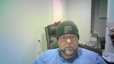 Snapshot of mister_happy567 chatting on February 3, 6:40 am Mr. Happy online show from February 3, 6:40 am
