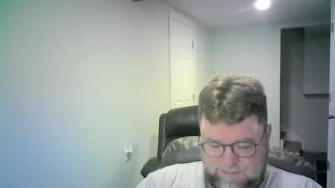 Snapshot of mister_happy567 chatting on July 7, 6:38 am Mr. Happy online show from July 7, 6:38 am
