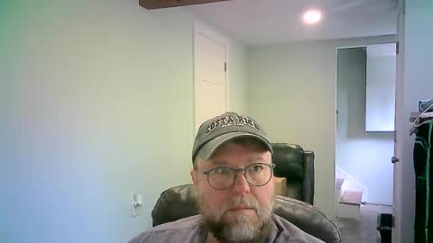 Snapshot of mister_happy567 chatting on July 20, 7:27 pm Mr. Happy online show from July 20, 7:27 pm