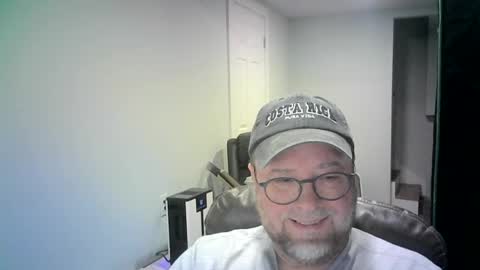 Snapshot of mister_happy567 chatting on July 31, 6:02 am Mr. Happy online show from July 31, 6:02 am