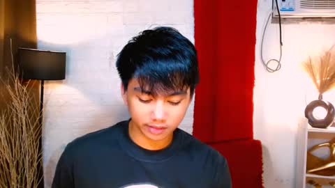 SAINT SACHI  will make your day  online show from December 6, 8:26 am