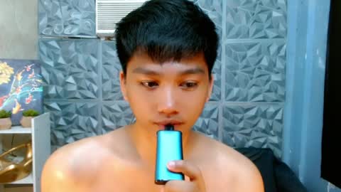 Snapshot of mister_officer chatting on April 26, 10:35 am SAINT SACHI will make your day online show from April 26, 10:35 am