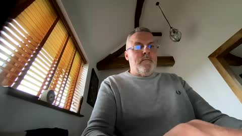 Snapshot of misterblivs chatting on January 17, 2:39 pm Misterblivs online show from January 17, 2:39 pm