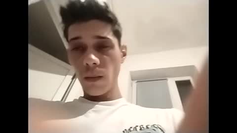 Snapshot of misteriosoxragazzo chatting on October 9, 6:28 pm MisteriosoXragazzoX online show from October 9, 6:28 pm