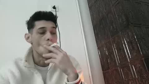 Snapshot of misteriosoxragazzo chatting on January 11, 7:57 am MisteriosoXragazzoX online show from January 11, 7:57 am