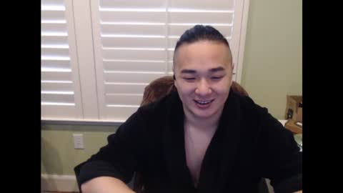 Snapshot of misterlionking chatting on January 20, 9:22 pm Eric online show from January 20, 9:22 pm