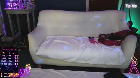 Snapshot of mistermikey24 chatting on February 1, 7:47 am Mikey Jerkoff online show from February 1, 7:47 am