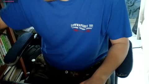 MisterRileyD online show from May 7, 4:34 pm