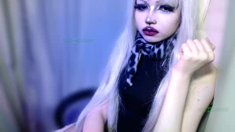 Snapshot of mistr_daria_femdom chatting on May 6, 8:58 pm mistr_daria_femdom online show from May 6, 8:58 pm