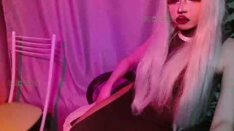 Snapshot of mistr_daria_femdom chatting on May 8, 8:03 pm mistr_daria_femdom online show from May 8, 8:03 pm
