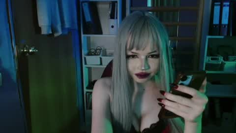 Snapshot of mistr_daria_femdom chatting on July 1, 12:34 am mistr_daria_femdom online show from July 1, 12:34 am