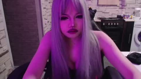 Snapshot of mistr_daria_femdom chatting on July 3, 4:19 am mistr_daria_femdom online show from July 3, 4:19 am