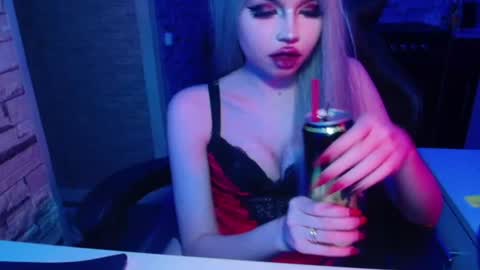 Snapshot of mistr_daria_femdom chatting on July 7, 8:46 pm mistr_daria_femdom online show from July 7, 8:46 pm