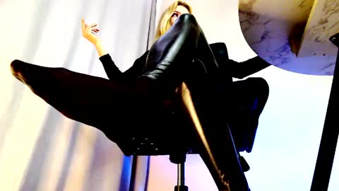  Mistress Alice  online show from May 9, 2:55 pm