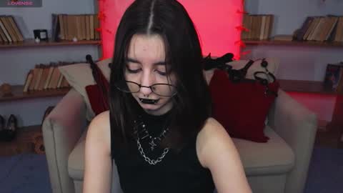 Marcelline online show from September 18, 9:33 am