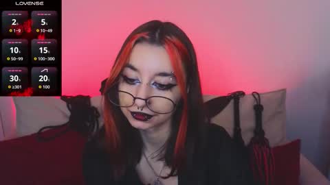 Marcelline online show from December 14, 10:20 am