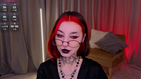 Snapshot of mistress__marcelline chatting on May 13, 2:09 am Marcelline online show from May 13, 2:09 am