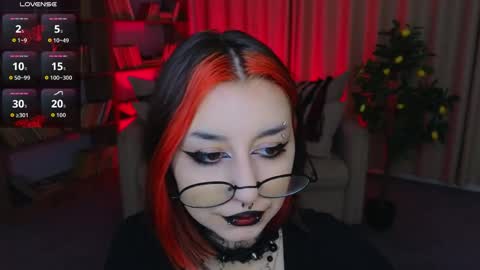 Snapshot of mistress__marcelline chatting on May 28, 2:09 am Marcelline online show from May 28, 2:09 am