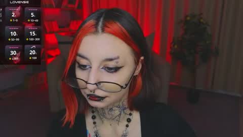 Snapshot of mistress__marcelline chatting on June 5, 6:52 am Marcelline online show from June 5, 6:52 am
