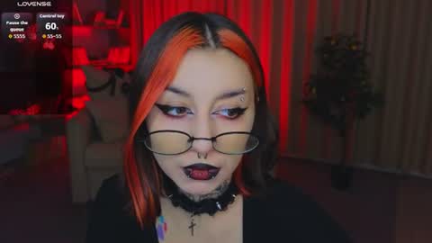 Snapshot of mistress__marcelline chatting on June 11, 2:53 am Marcelline online show from June 11, 2:53 am